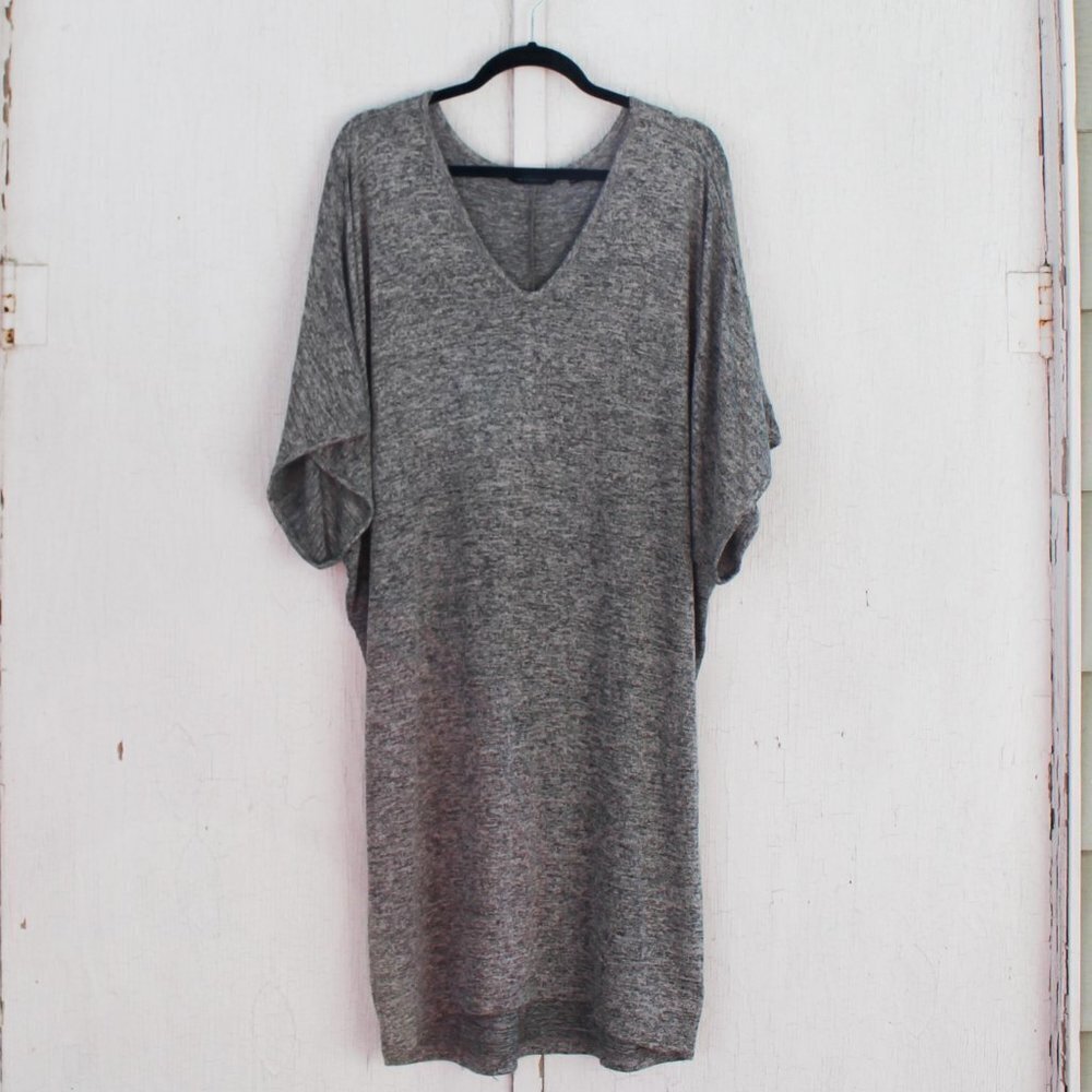 H by‎ Halston Gray Heathered Knit V Neck Dress